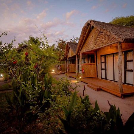 African Excursions Guest House Khwai Exteriör bild