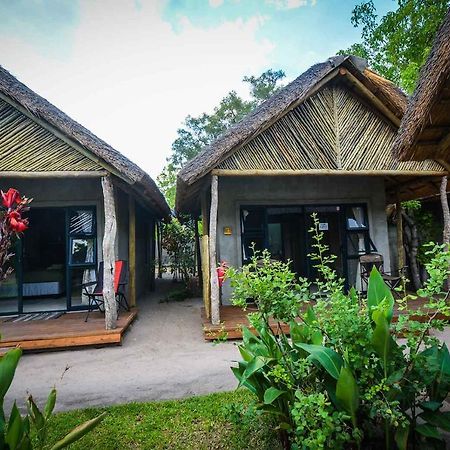 African Excursions Guest House Khwai Exteriör bild
