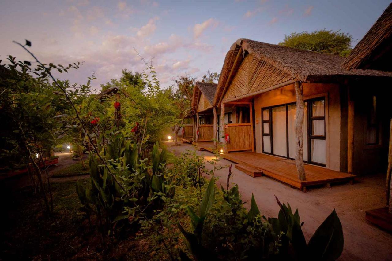 African Excursions Guest House Khwai Exteriör bild