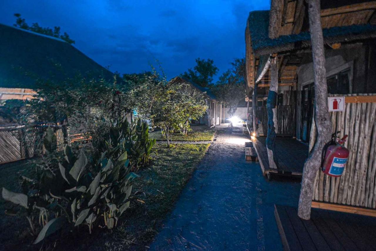 African Excursions Guest House Khwai Exteriör bild
