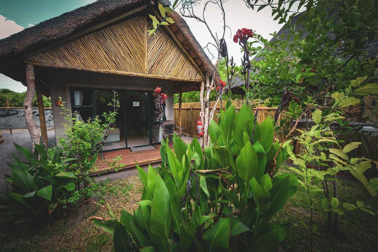 African Excursions Guest House Khwai Exteriör bild