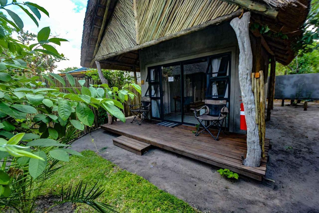 African Excursions Guest House Khwai Exteriör bild
