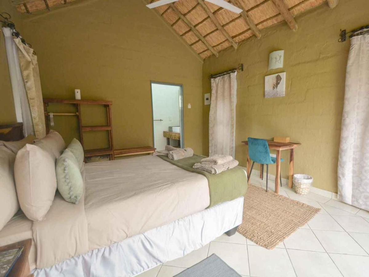 African Excursions Guest House Khwai Exteriör bild