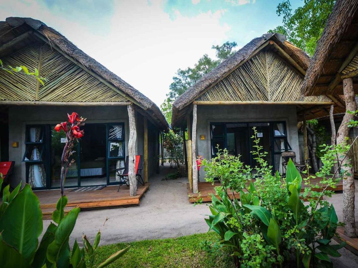 African Excursions Guest House Khwai Exteriör bild