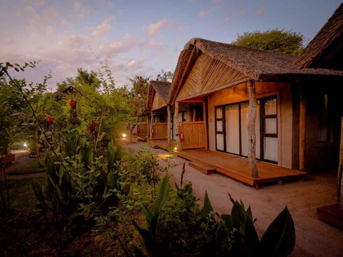 African Excursions Guest House Khwai Exteriör bild