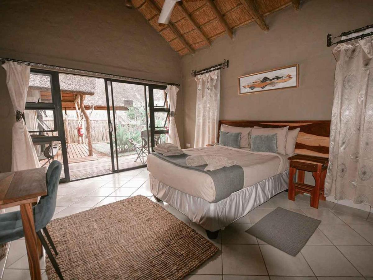 African Excursions Guest House Khwai Exteriör bild