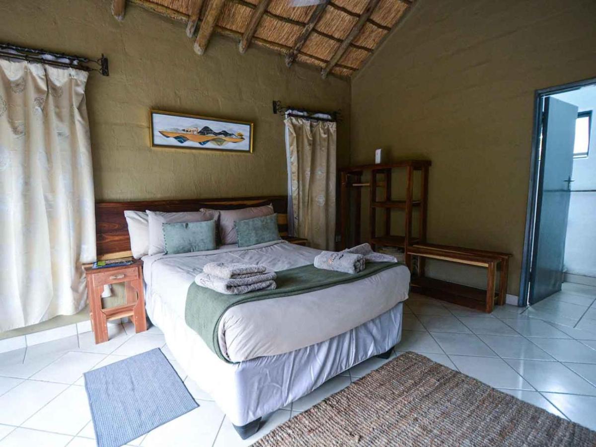 African Excursions Guest House Khwai Exteriör bild